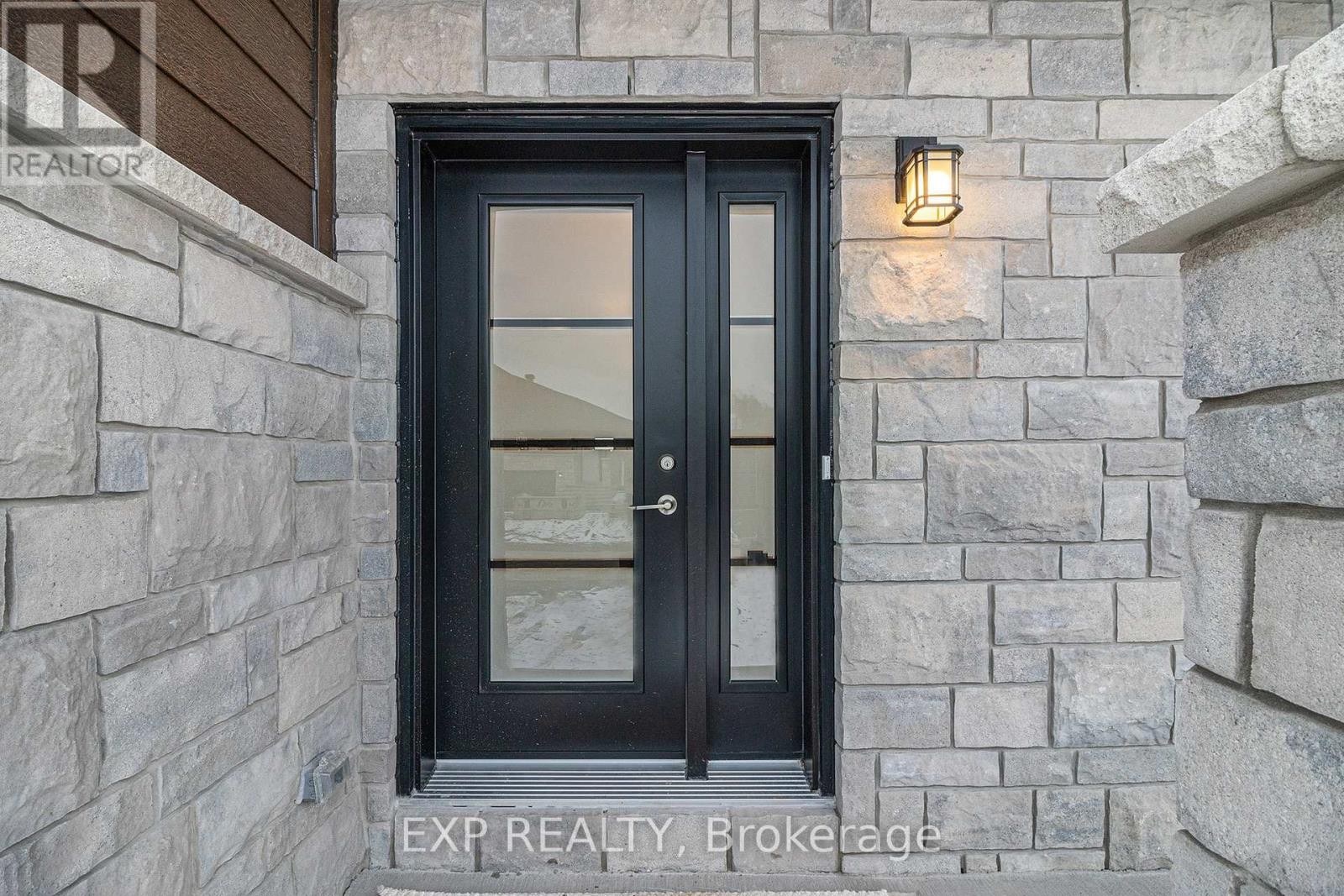 












914 CHABLIS CRESCENT

,
Russell,




Ontario
K0A1W0

