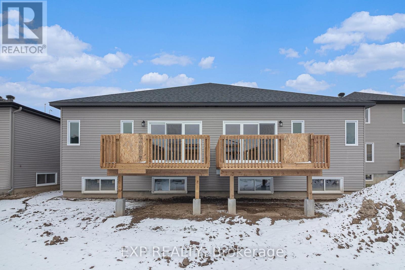 












914 CHABLIS CRESCENT

,
Russell,




Ontario
K0A1W0

