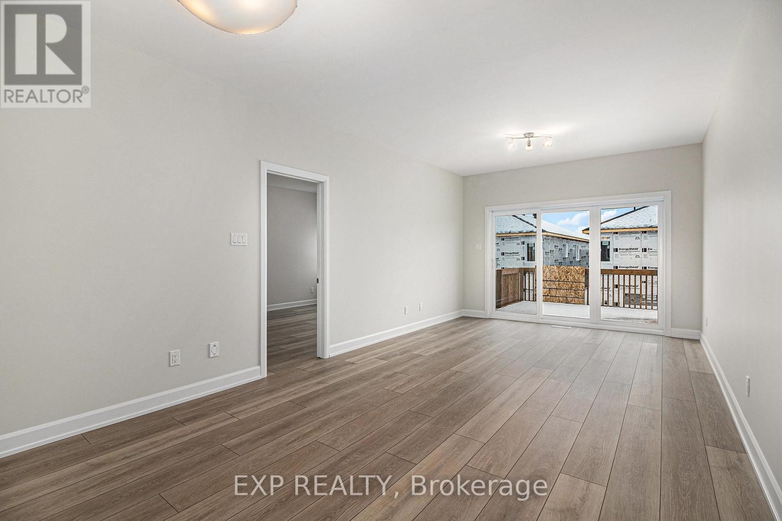 












914 CHABLIS CRESCENT

,
Russell,




Ontario
K0A1W0

