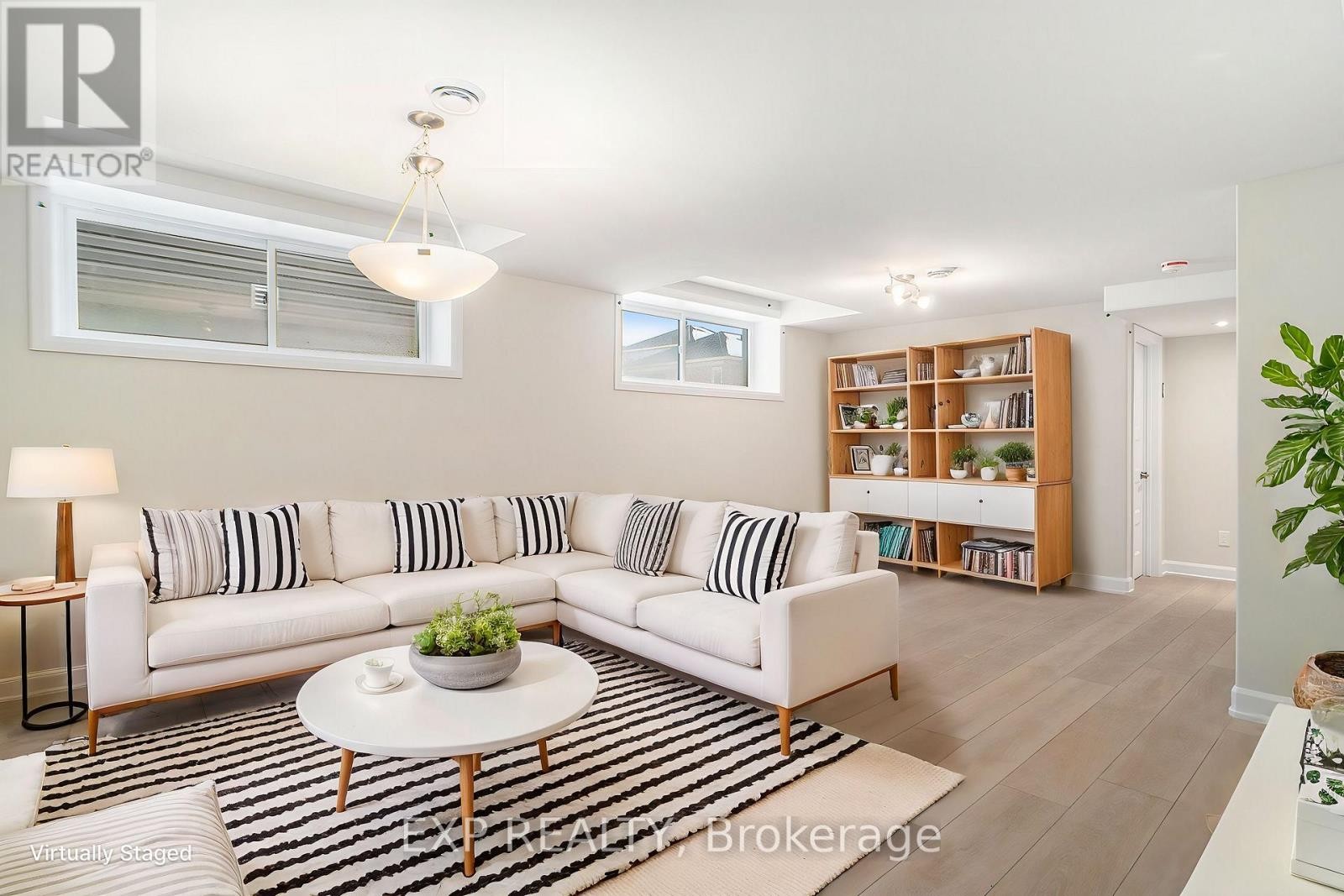 












A - 917 CHABLIS CRESCENT

,
Russell,




Ontario
K0A1W0

