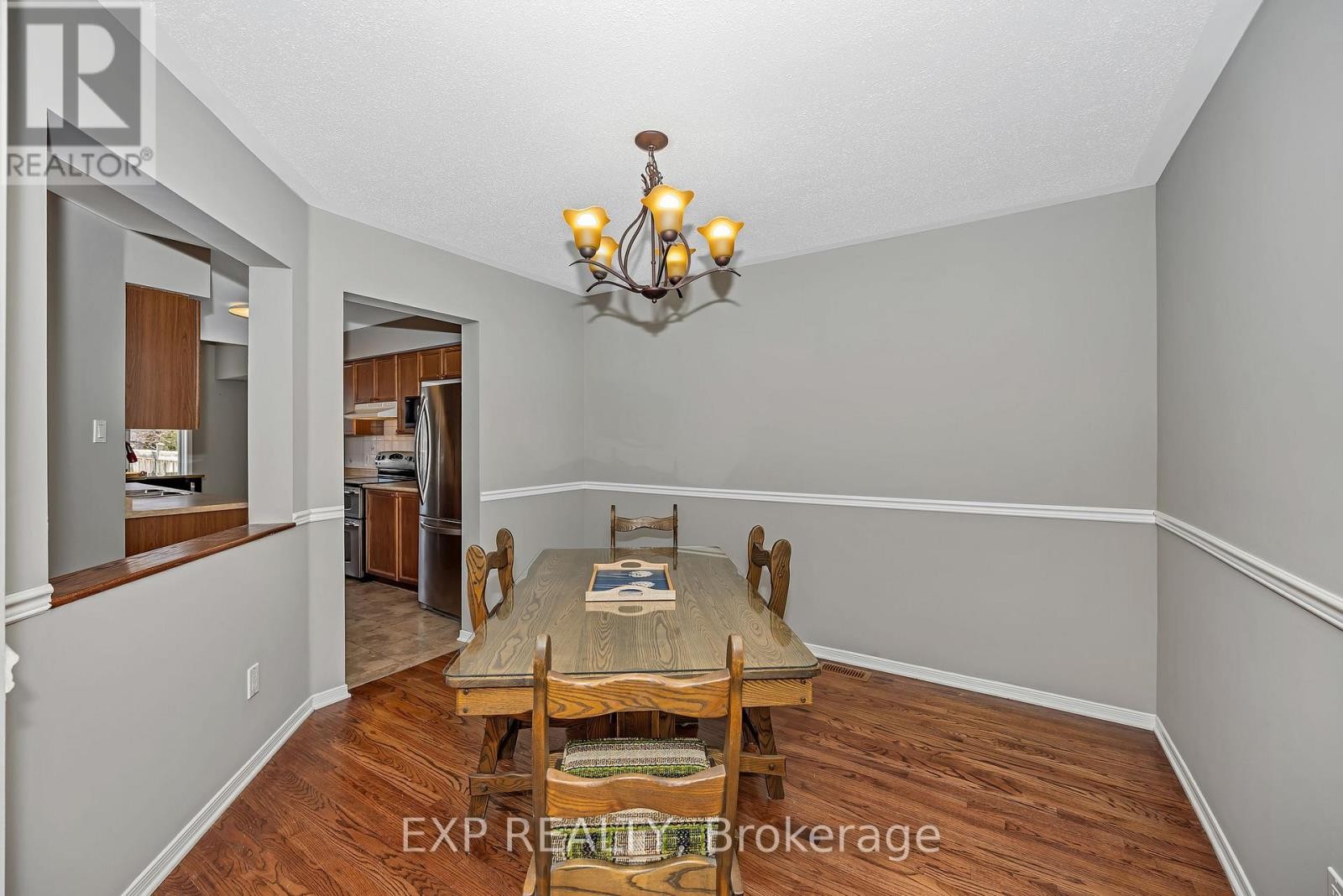 












4596 OGILVIE WALK CRESCENT

,
Ottawa,




Ontario
K1J1G6

