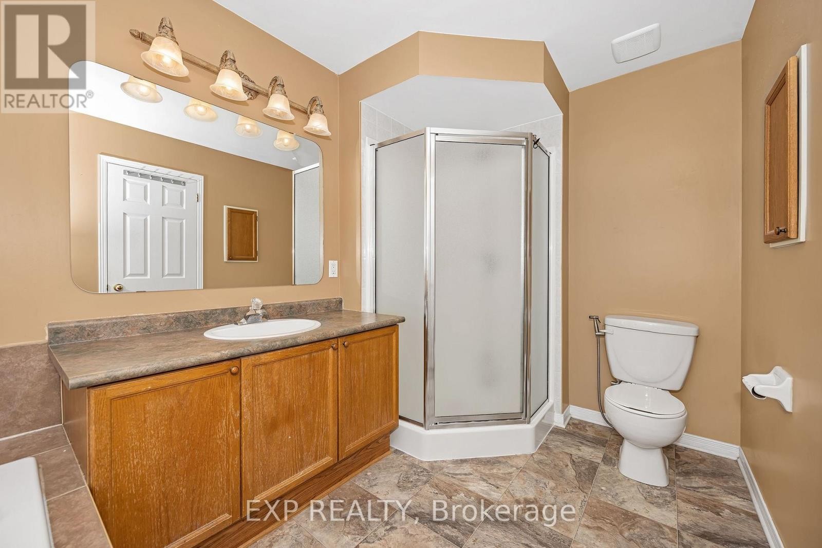 












4596 OGILVIE WALK CRESCENT

,
Ottawa,




Ontario
K1J1G6

