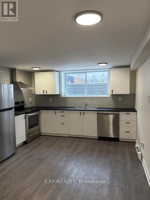 












B - 2474 HEATON AVENUE

,
Ottawa,




Ontario
K1G1J2

