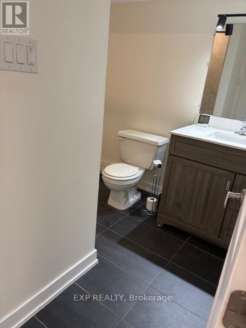 












B - 2474 HEATON AVENUE

,
Ottawa,




Ontario
K1G1J2

