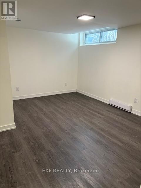 












B - 2474 HEATON AVENUE

,
Ottawa,




Ontario
K1G1J2

