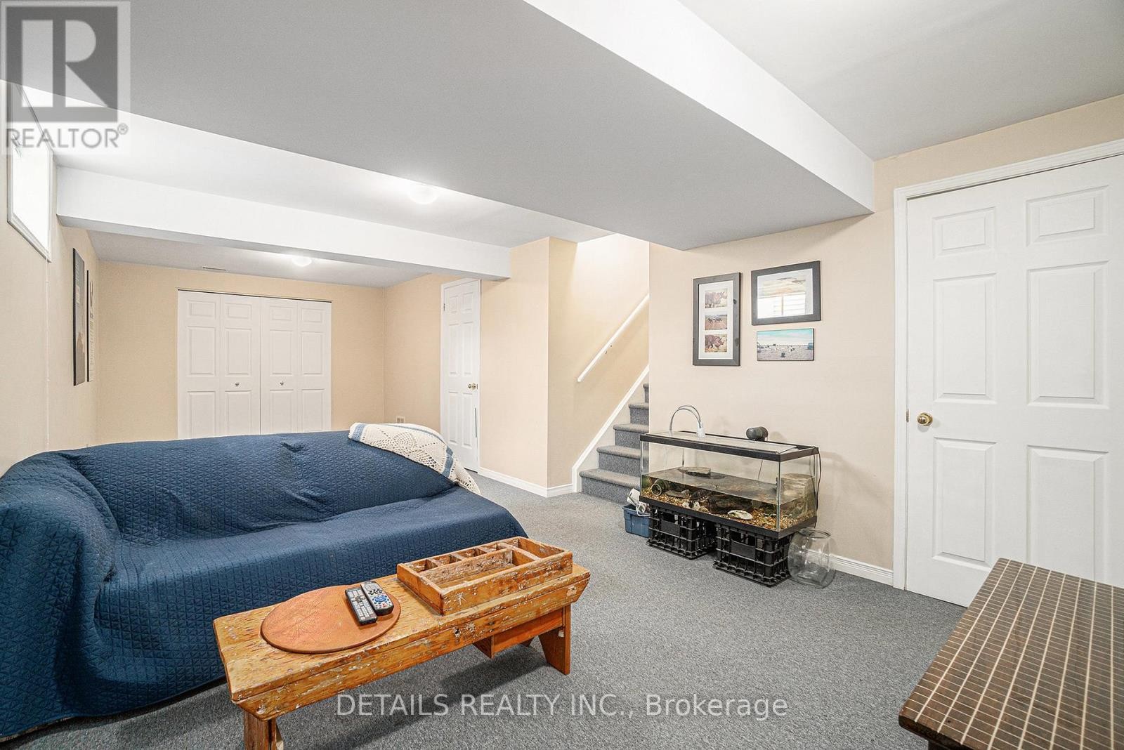 












221 MACDOUGALL STREET

,
Russell,




Ontario
K4R1A5

