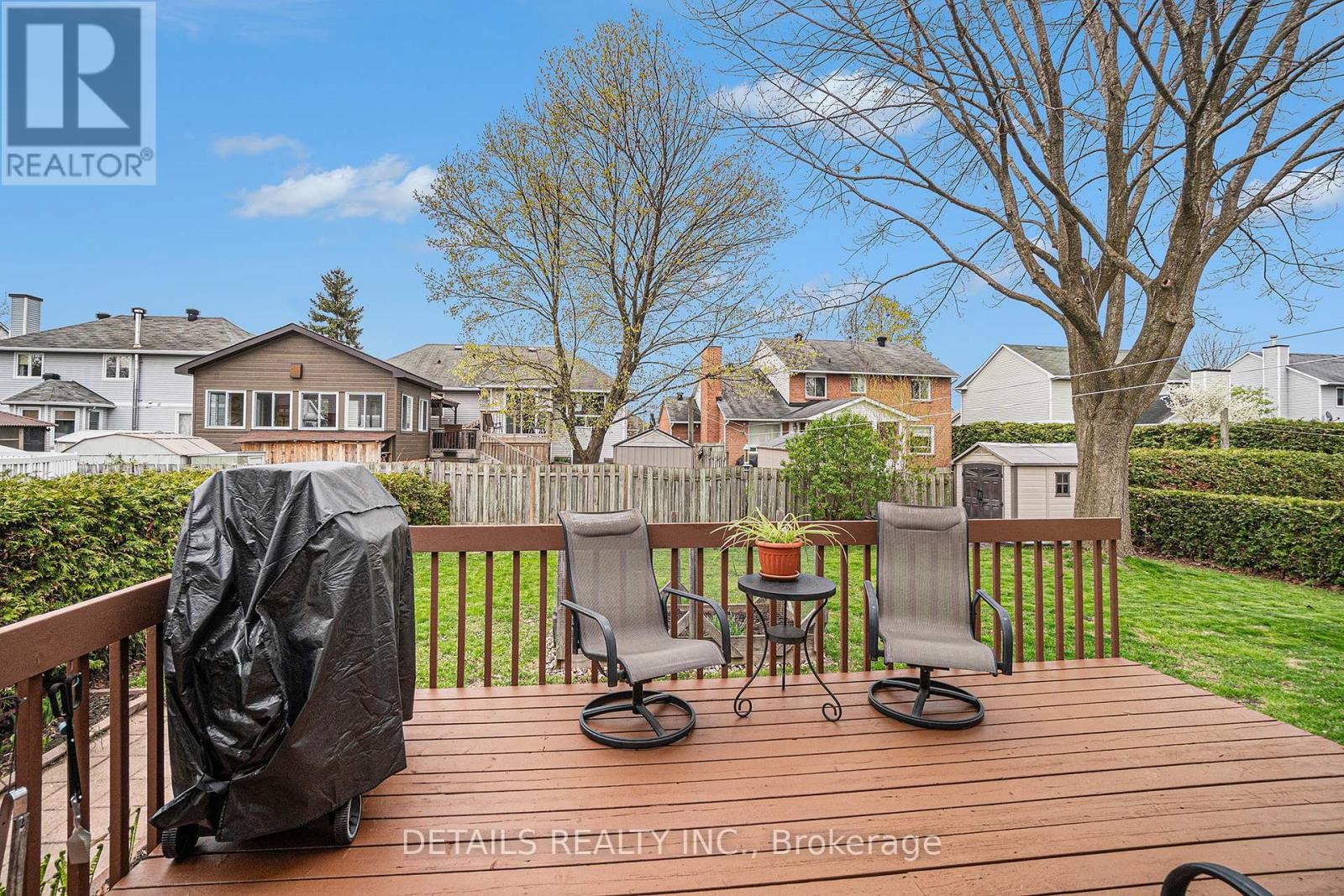 












221 MACDOUGALL STREET

,
Russell,




Ontario
K4R1A5

