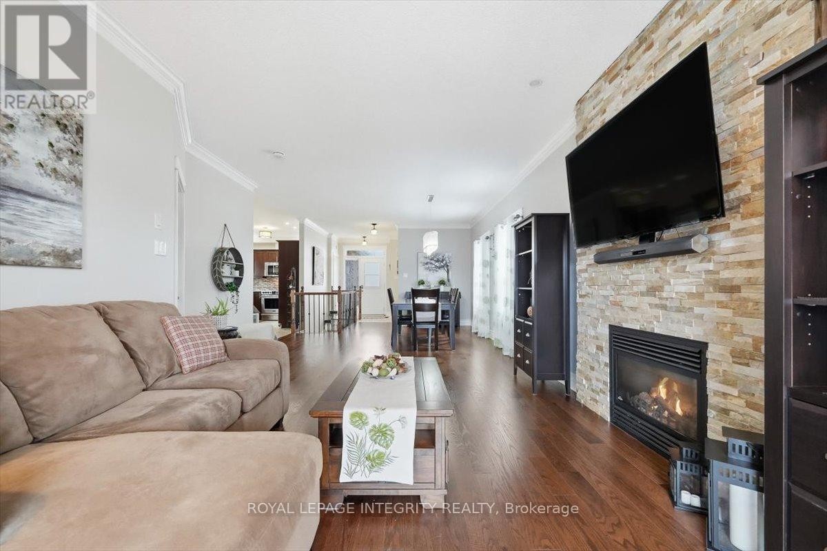 












113 DORINA SARAZIN CRESCENT

,
Clarence-Rockland,




Ontario
K4K0G6

