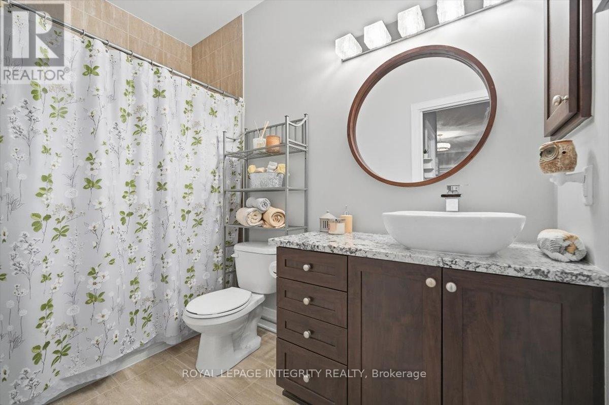 












113 DORINA SARAZIN CRESCENT

,
Clarence-Rockland,




Ontario
K4K0G6

