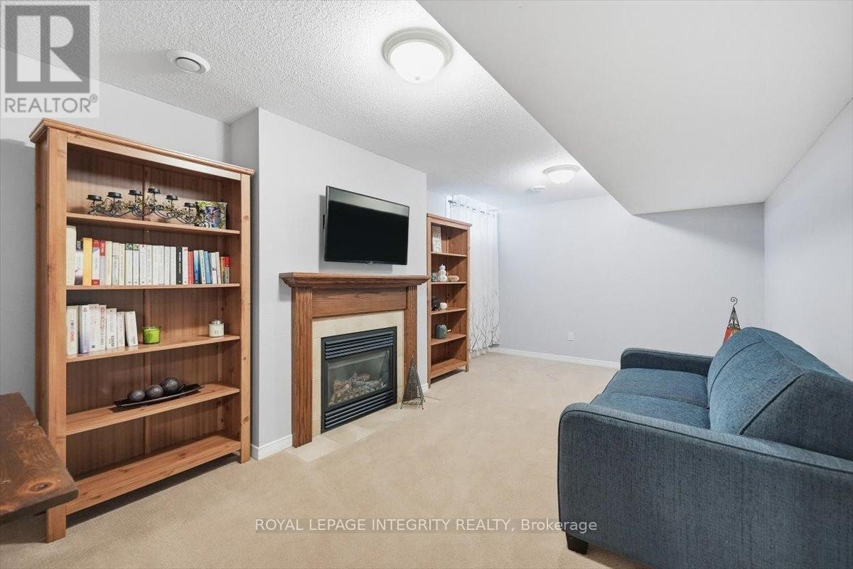 












113 DORINA SARAZIN CRESCENT

,
Clarence-Rockland,




Ontario
K4K0G6

