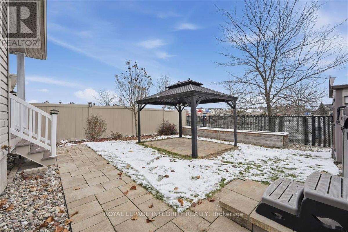 












113 DORINA SARAZIN CRESCENT

,
Clarence-Rockland,




Ontario
K4K0G6

