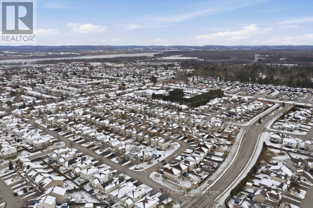 












113 DORINA SARAZIN CRESCENT

,
Clarence-Rockland,




Ontario
K4K0G6

