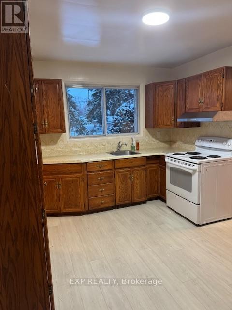 












2243 MIRAMICHI STREET

,
Ottawa,




Ontario
K2C0Z1

