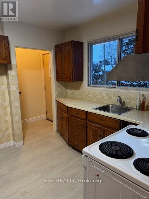 












2243 MIRAMICHI STREET

,
Ottawa,




Ontario
K2C0Z1

