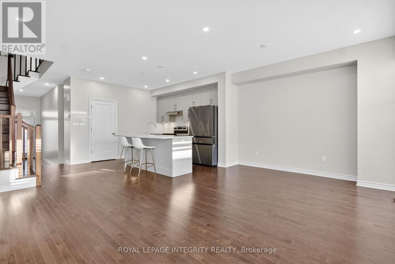 












165 ANGELONIA CRESCENT

,
Ottawa,




Ontario
K1T0Y5

