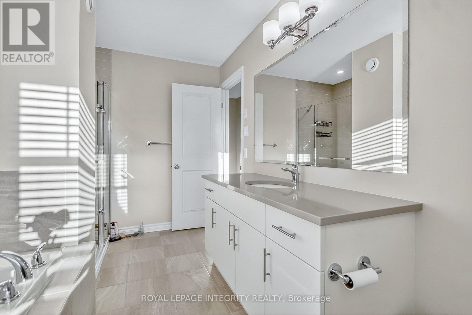 












165 ANGELONIA CRESCENT

,
Ottawa,




Ontario
K1T0Y5

