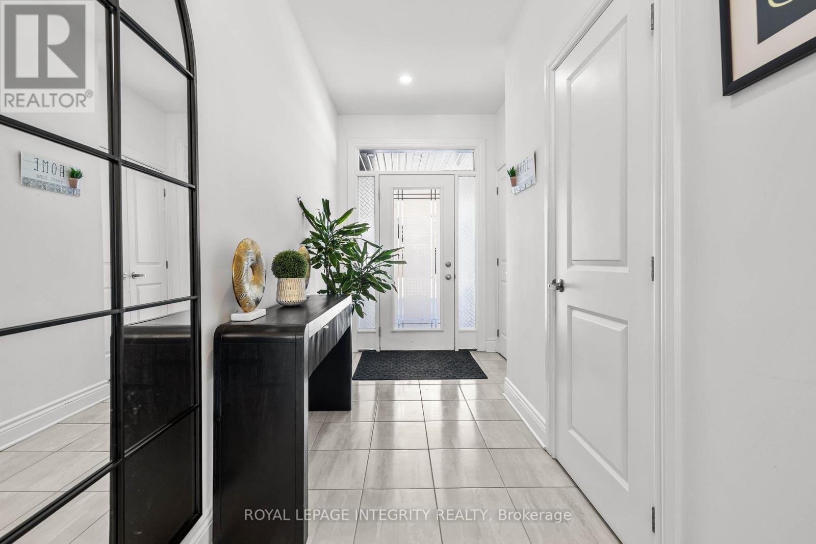 












512 CARDAMOM TERRACE

,
Ottawa,




Ontario
K2S2X9

