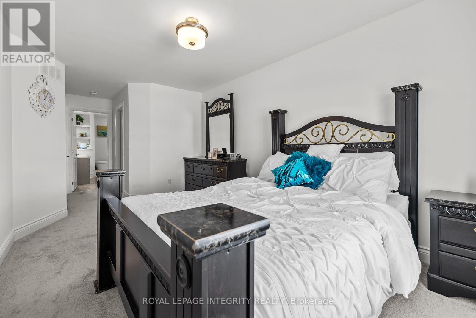 












512 CARDAMOM TERRACE

,
Ottawa,




Ontario
K2S2X9

