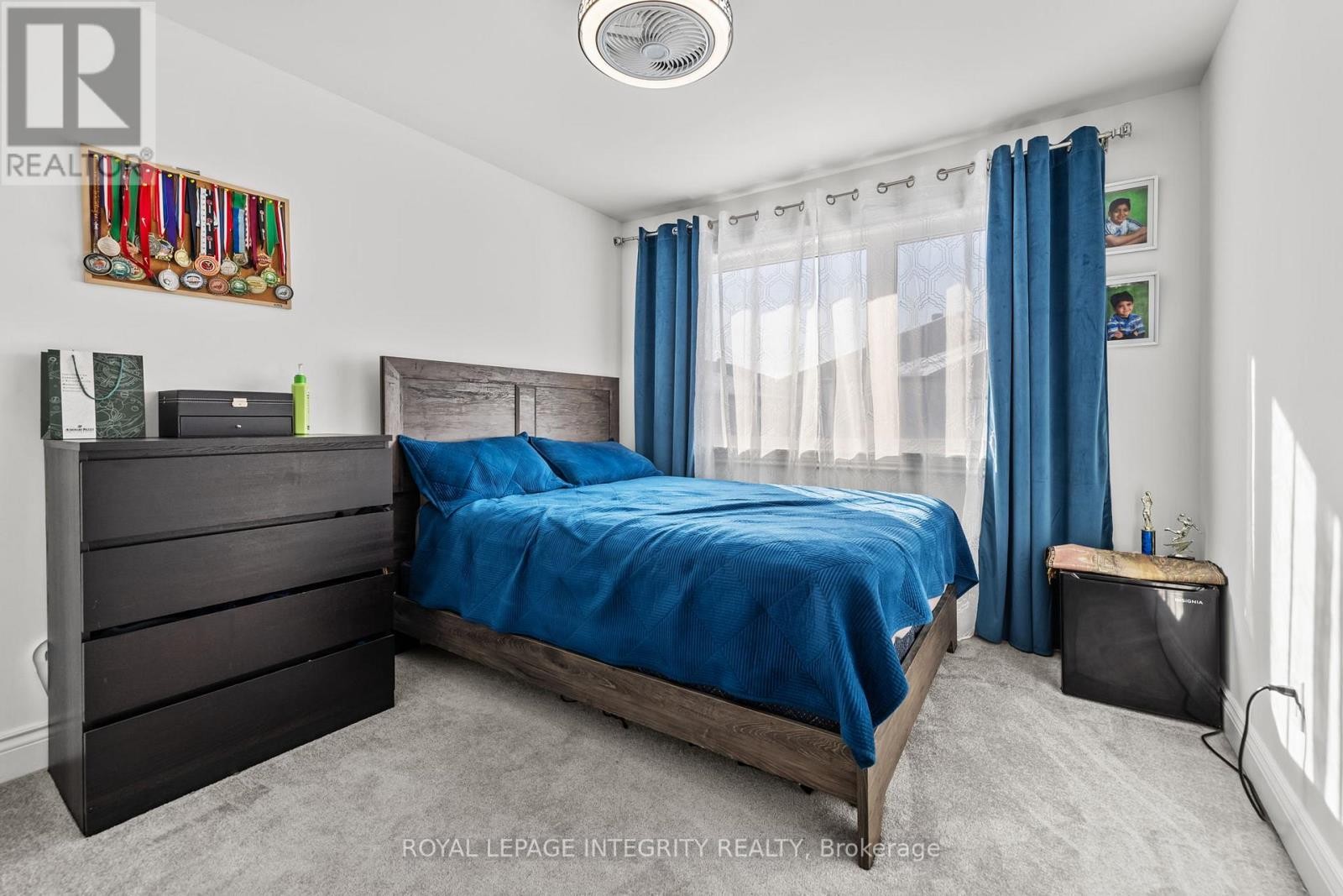 












512 CARDAMOM TERRACE

,
Ottawa,




Ontario
K2S2X9

