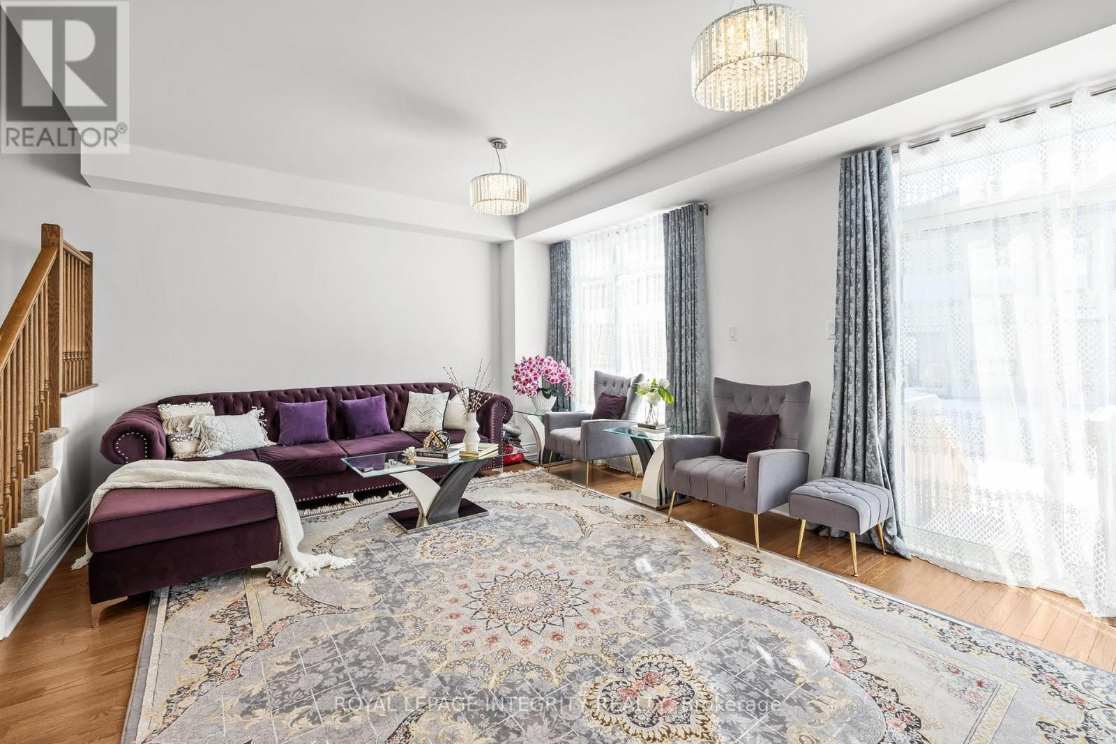 












512 CARDAMOM TERRACE

,
Ottawa,




Ontario
K2S2X9

