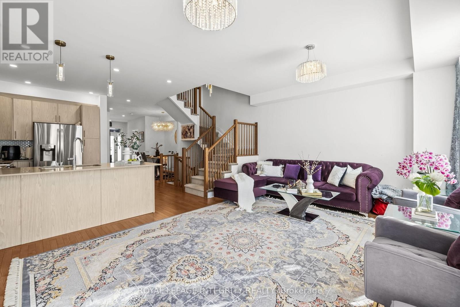 












512 CARDAMOM TERRACE

,
Ottawa,




Ontario
K2S2X9

