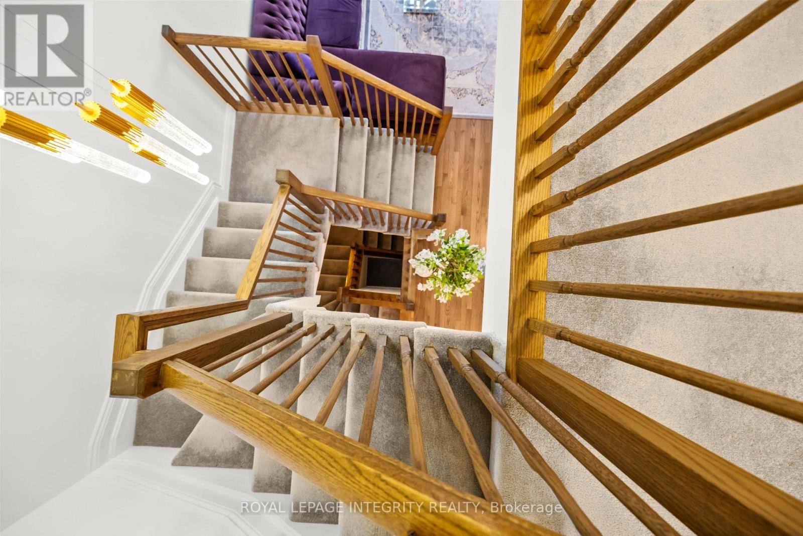 












512 CARDAMOM TERRACE

,
Ottawa,




Ontario
K2S2X9

