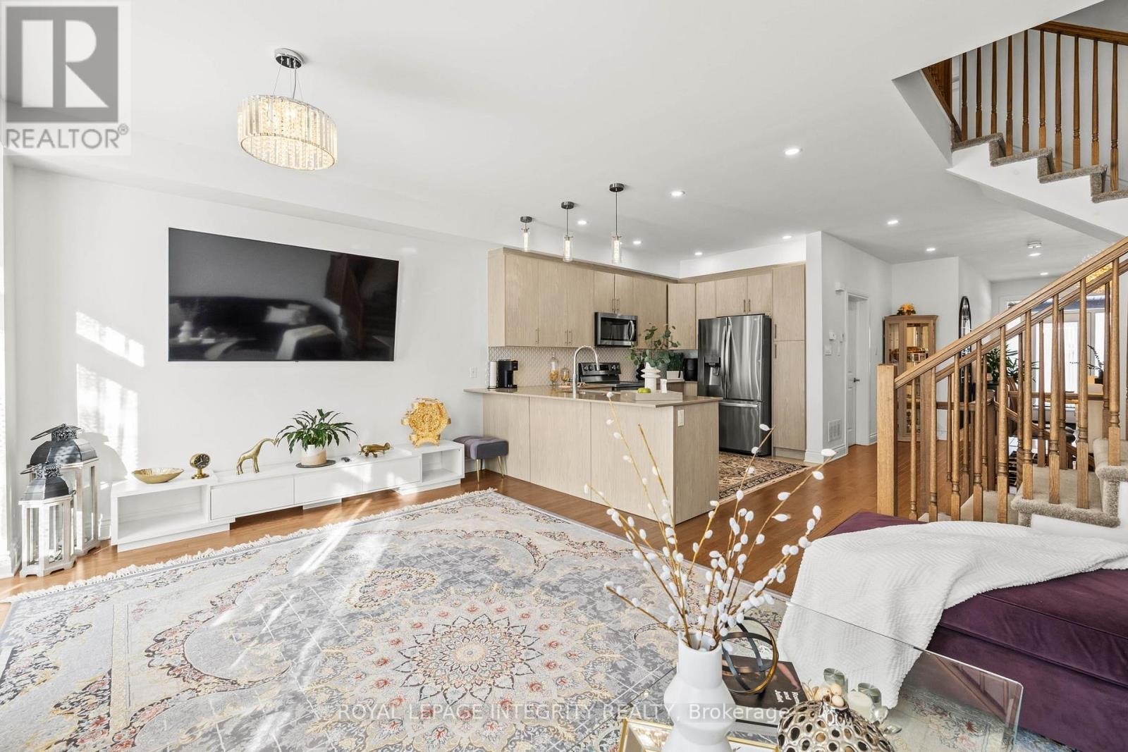 












512 CARDAMOM TERRACE

,
Ottawa,




Ontario
K2S2X9

