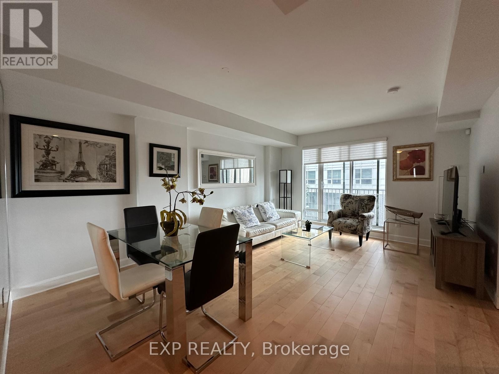 












310 - 200 BESSERER STREET

,
Ottawa,




Ontario
K1N0A7

