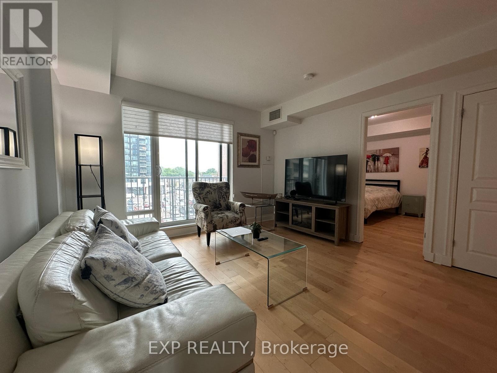 












310 - 200 BESSERER STREET

,
Ottawa,




Ontario
K1N0A7

