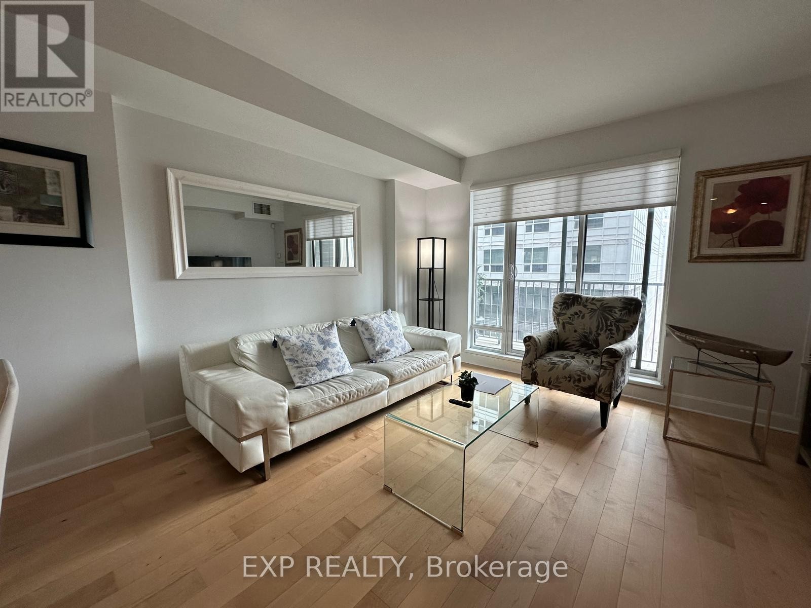 












310 - 200 BESSERER STREET

,
Ottawa,




Ontario
K1N0A7

