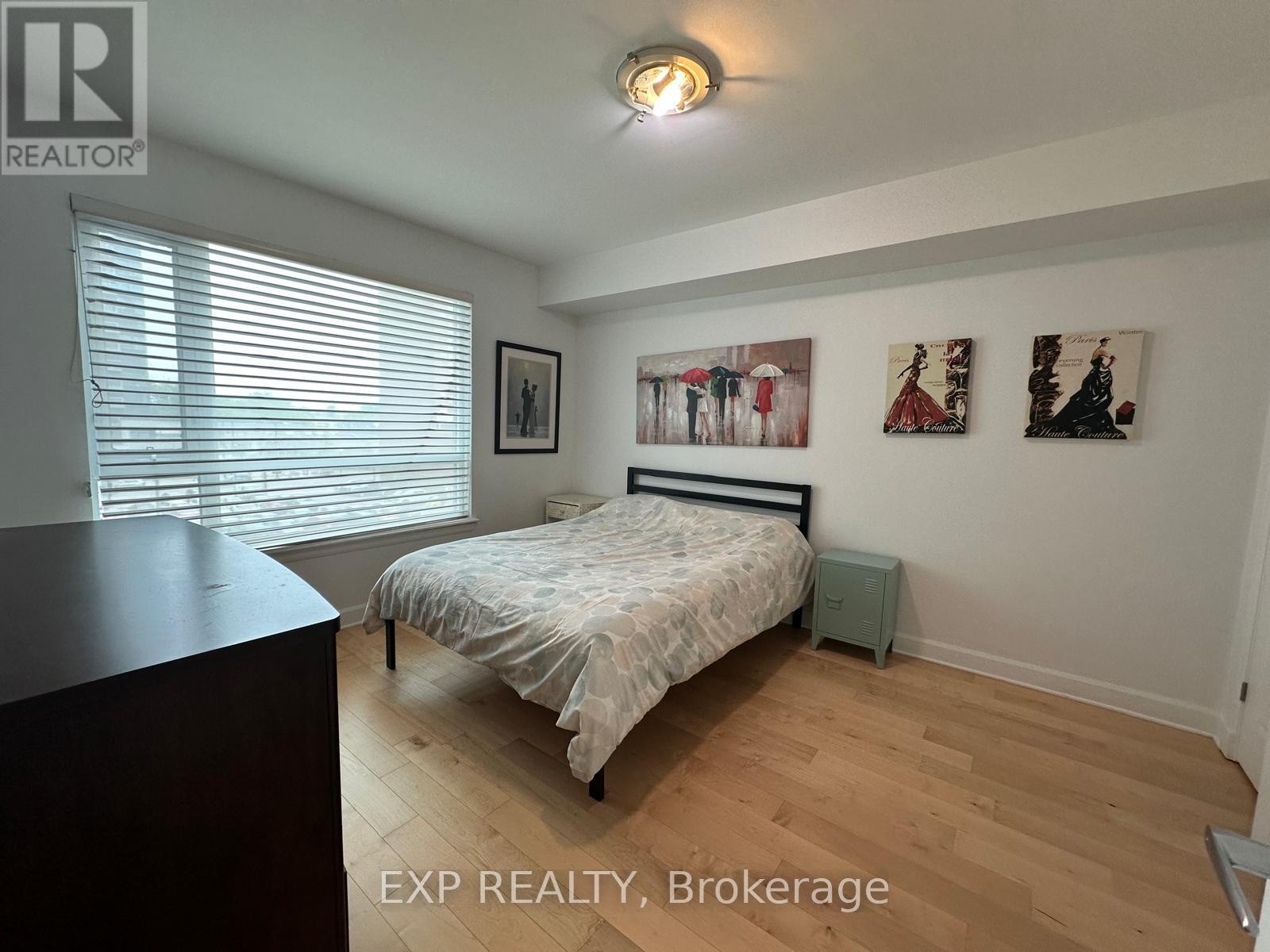 












310 - 200 BESSERER STREET

,
Ottawa,




Ontario
K1N0A7

