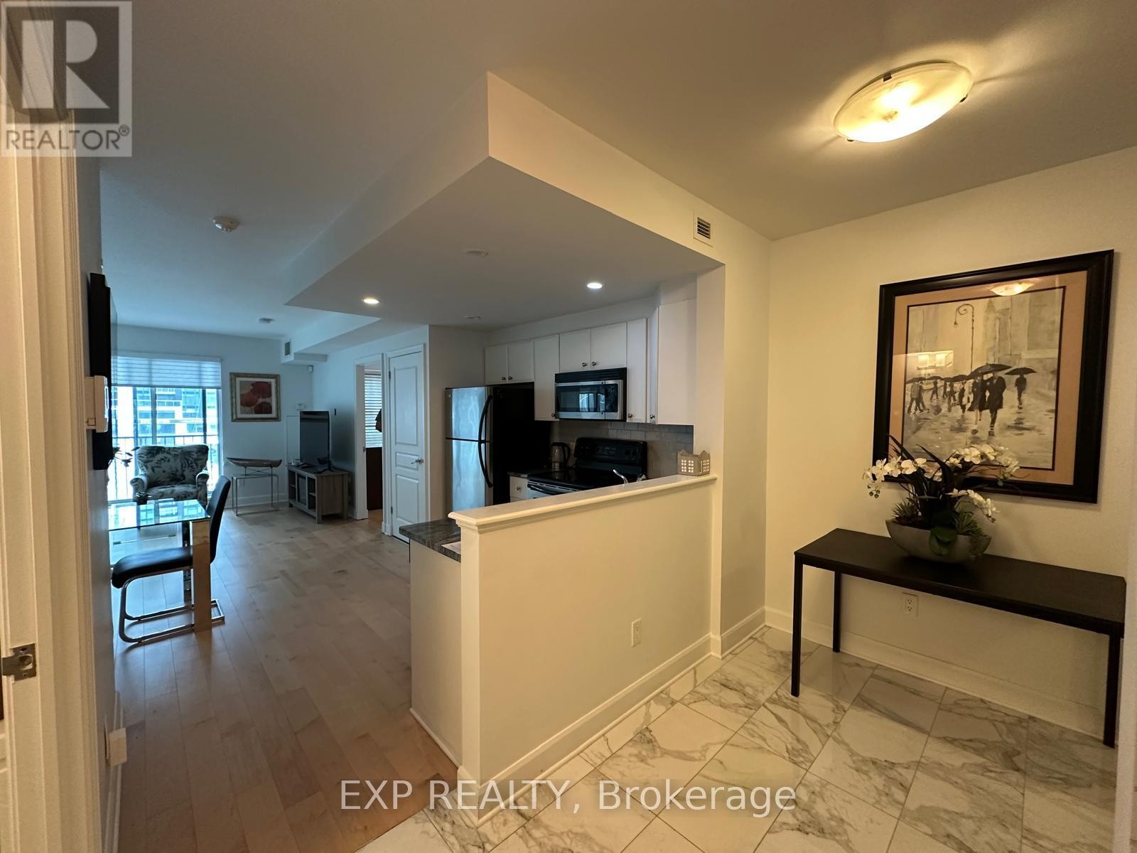 












310 - 200 BESSERER STREET

,
Ottawa,




Ontario
K1N0A7

