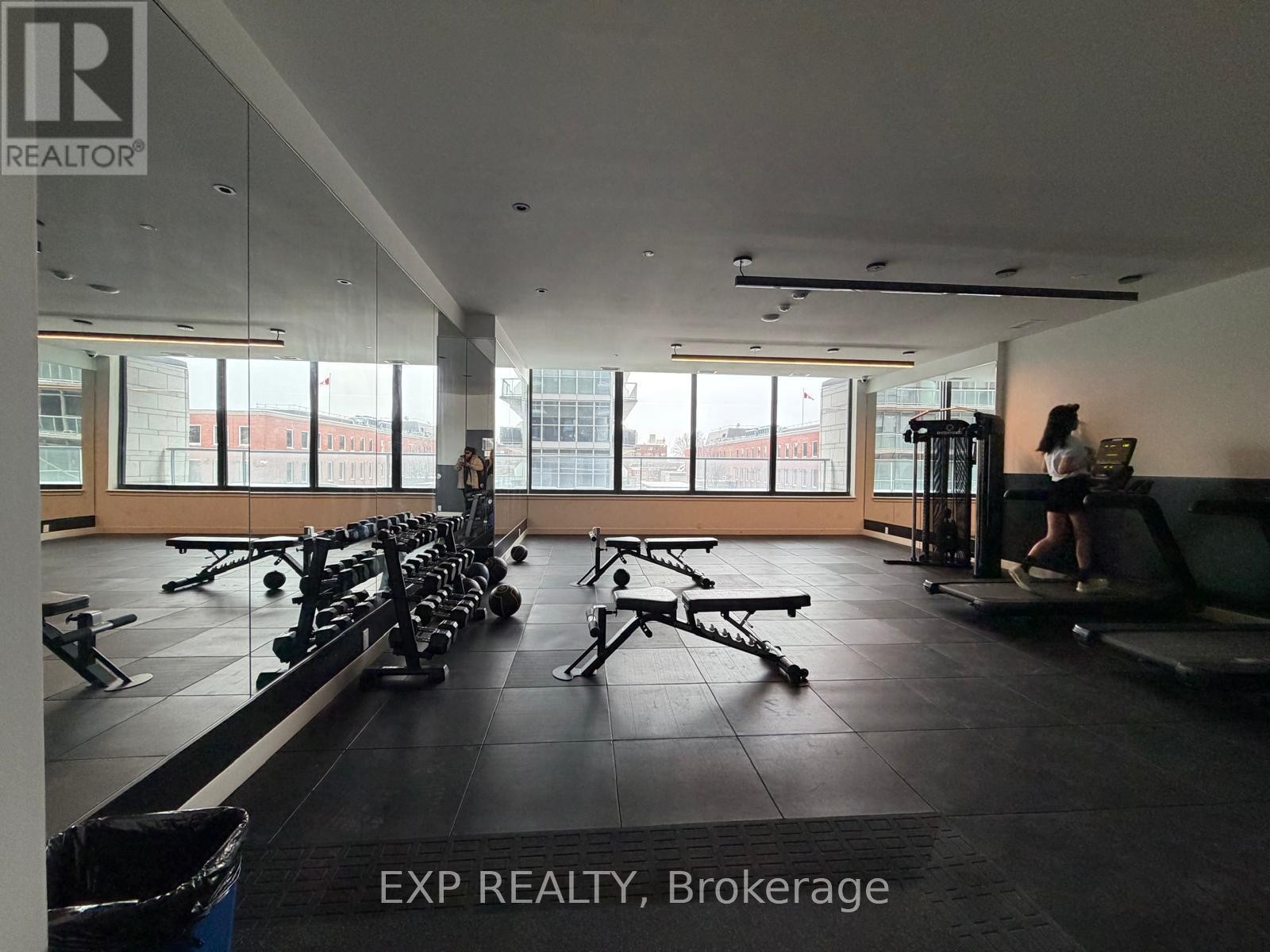 












304 - 180 GEORGE STREET

,
Ottawa,




Ontario
K1N0G8

