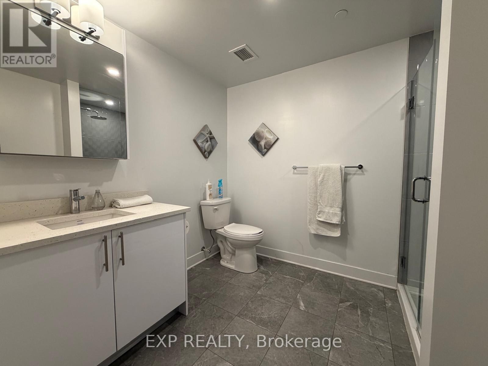 












304 - 180 GEORGE STREET

,
Ottawa,




Ontario
K1N0G8

