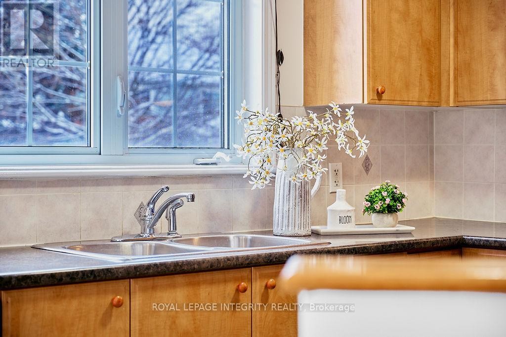 












140 - 70 EDENVALE DRIVE

,
Ottawa,




Ontario
K2K3N6

