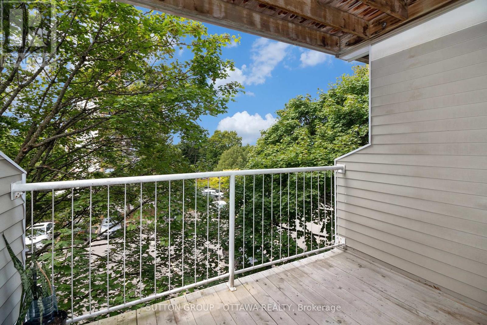 












314 - 270 BRITTANY DRIVE

,
Ottawa,




Ontario
K1K4M3

