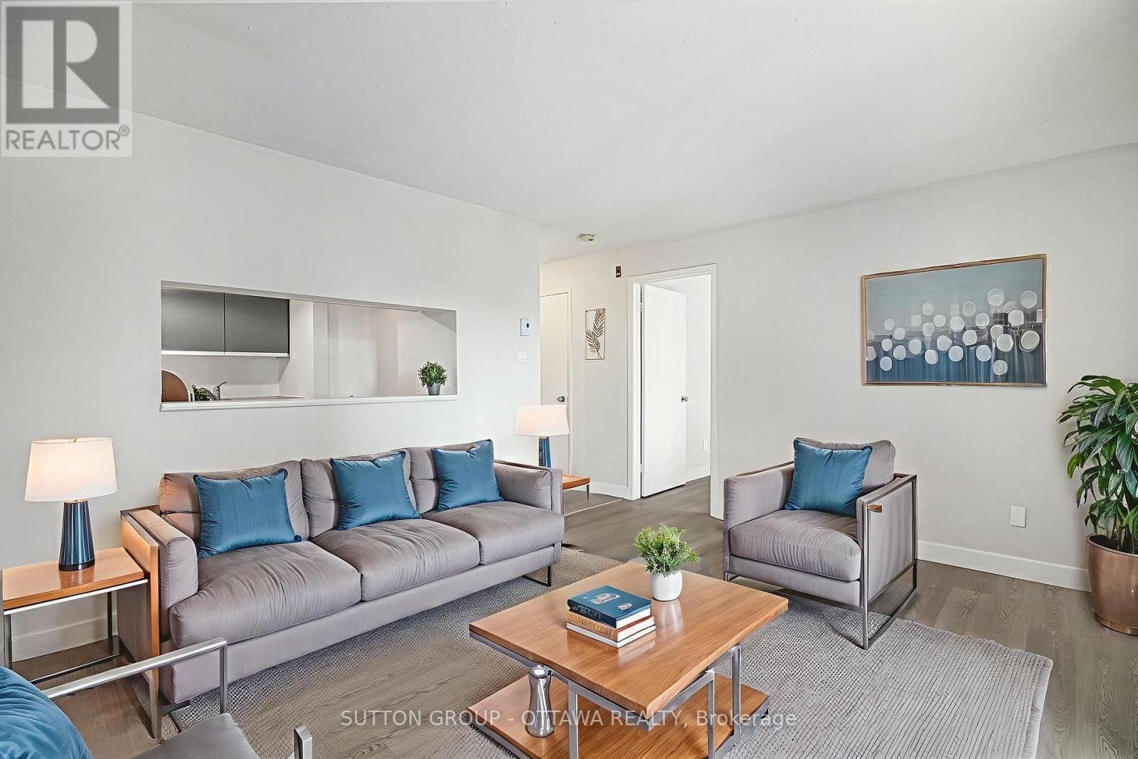 












314 - 270 BRITTANY DRIVE

,
Ottawa,




Ontario
K1K4M3

