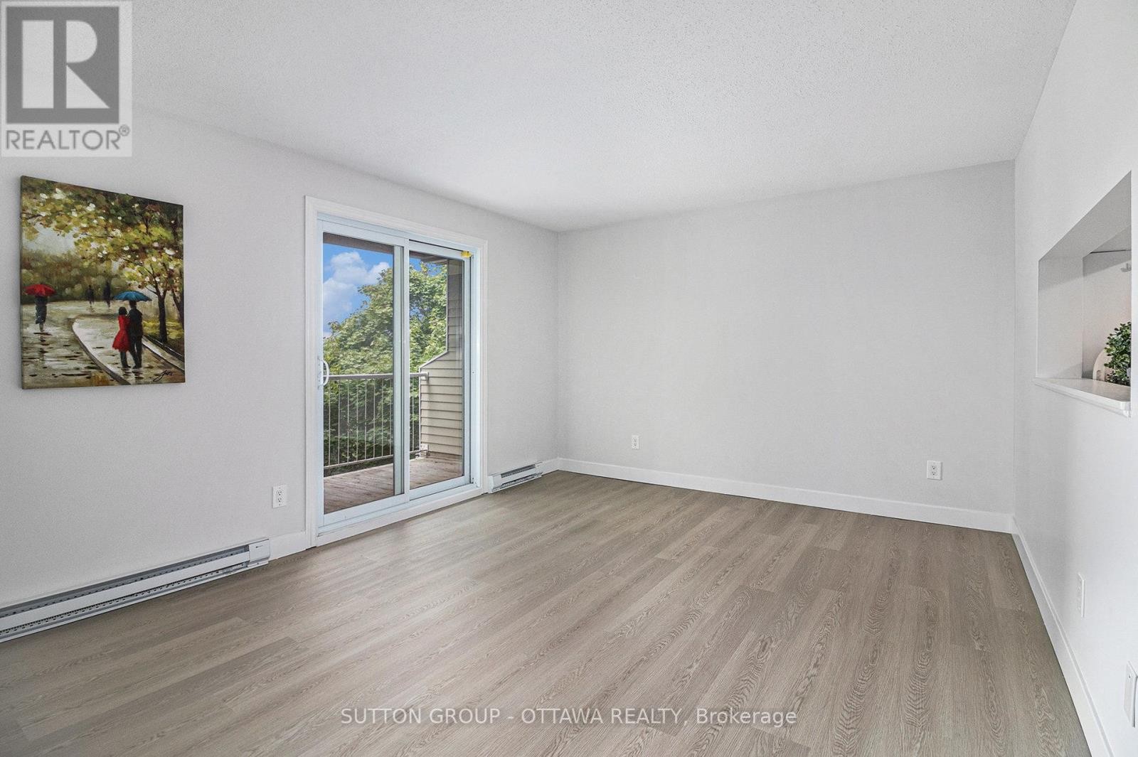 












314 - 270 BRITTANY DRIVE

,
Ottawa,




Ontario
K1K4M3

