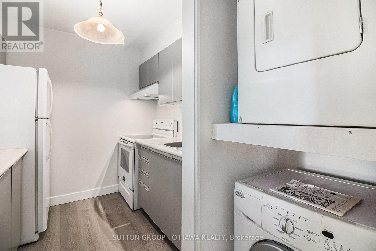 












314 - 270 BRITTANY DRIVE

,
Ottawa,




Ontario
K1K4M3

