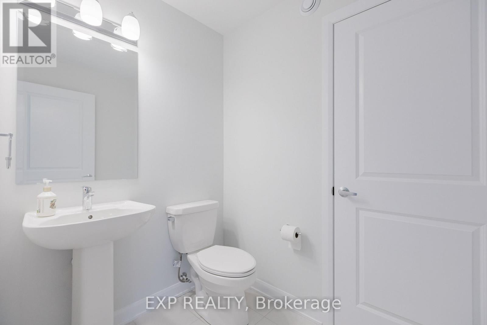 












1245 CREEKWAY PRIVATE

,
Ottawa,




Ontario
K2T0S8

