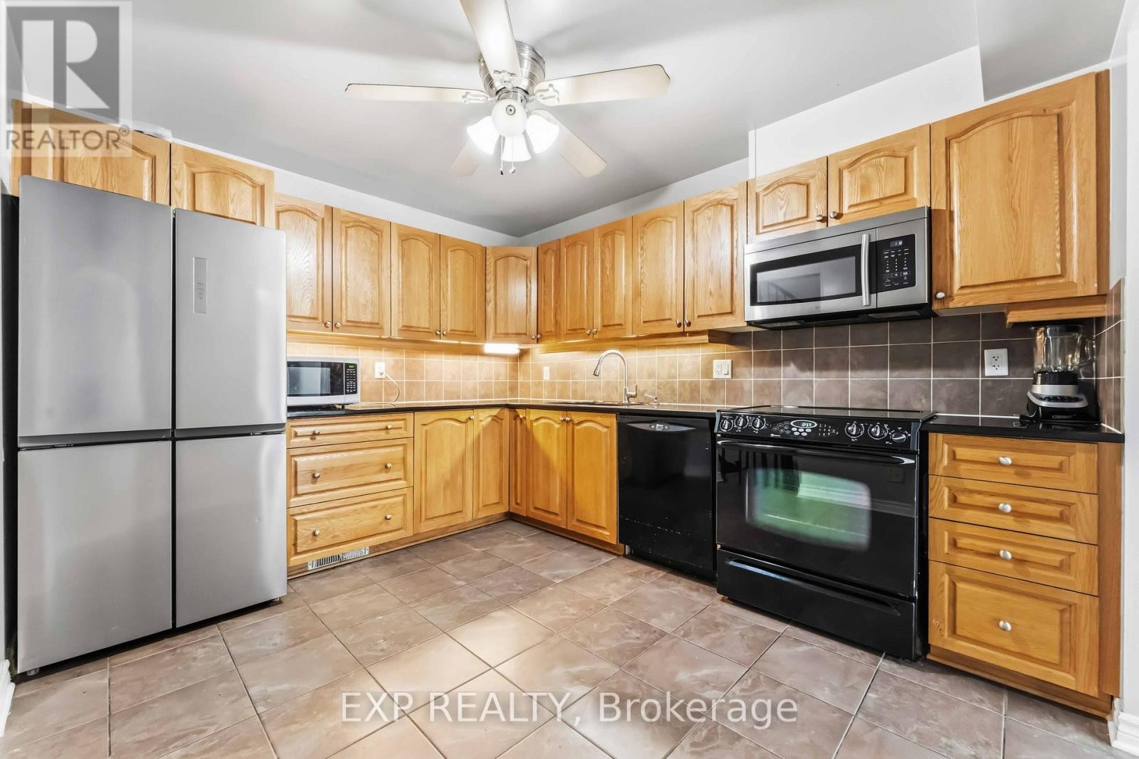 












214 MONTMORENCY WAY

,
Ottawa,




Ontario
K4A0J9

