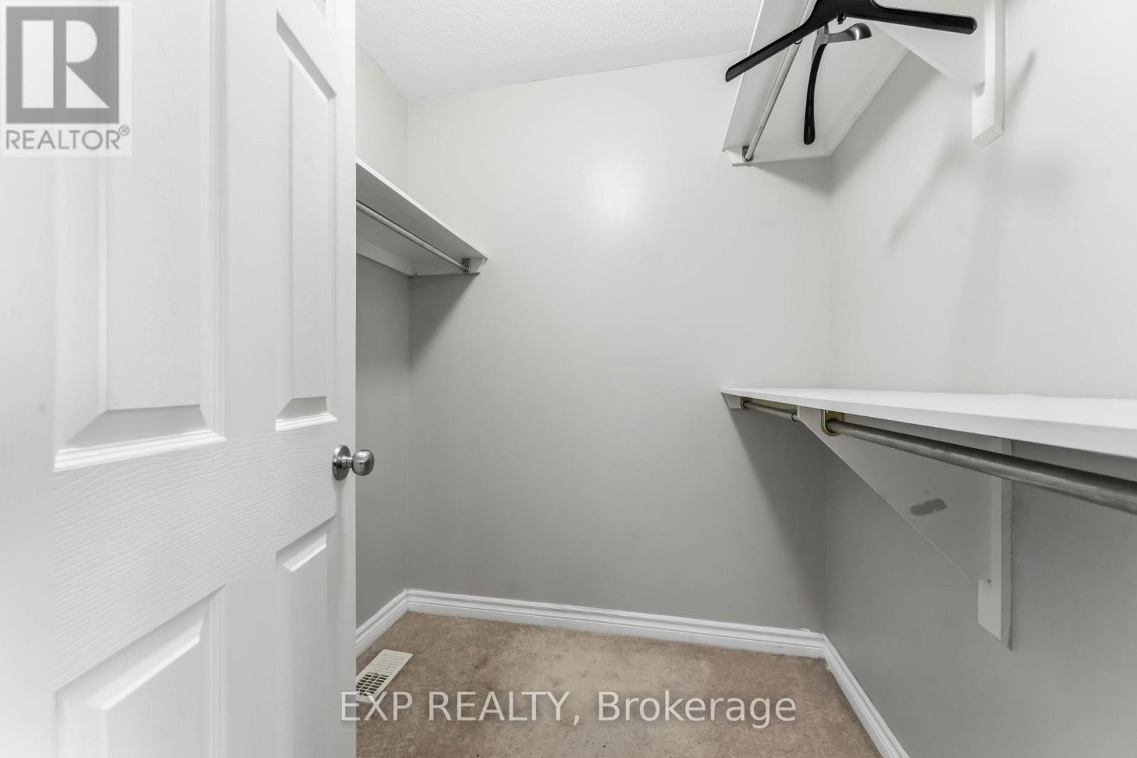 












214 MONTMORENCY WAY

,
Ottawa,




Ontario
K4A0J9

