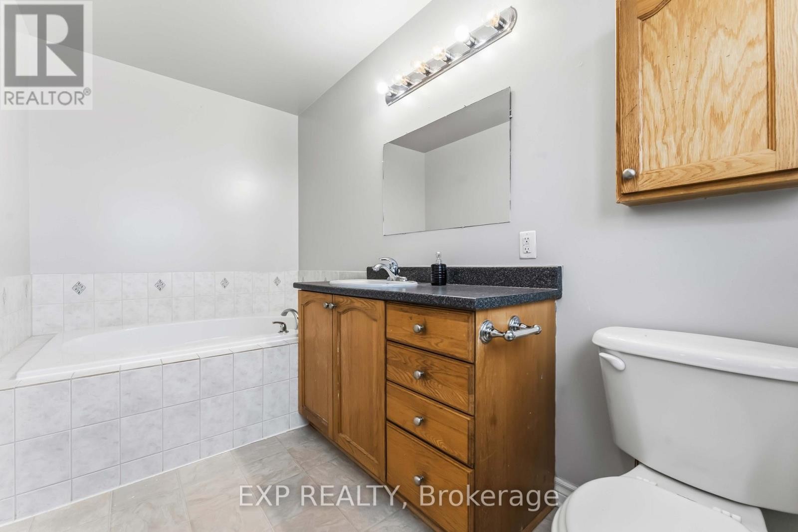 












214 MONTMORENCY WAY

,
Ottawa,




Ontario
K4A0J9

