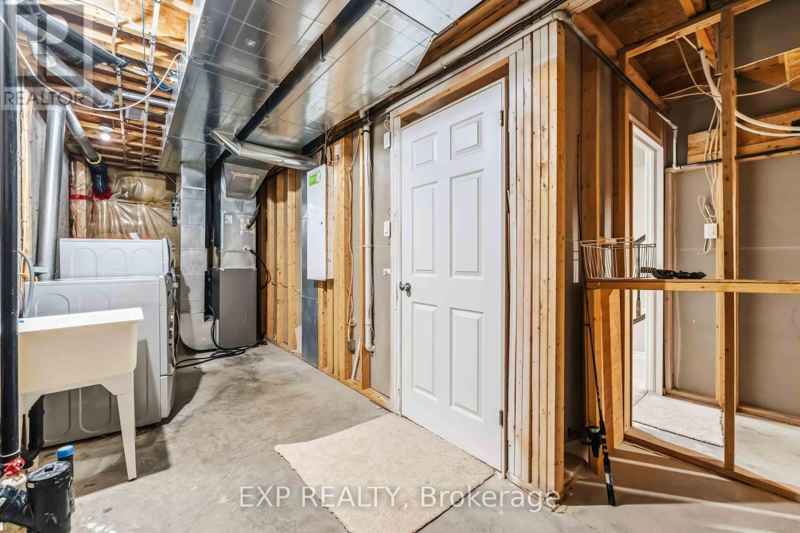 












214 MONTMORENCY WAY

,
Ottawa,




Ontario
K4A0J9

