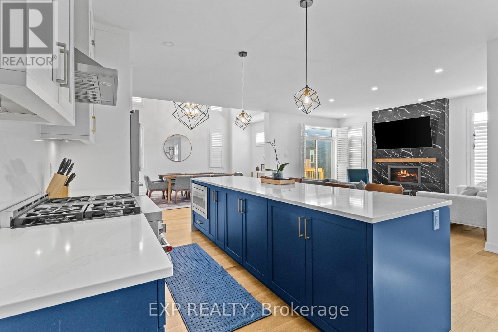 












4556 KELLY FARM DRIVE

,
Ottawa,




Ontario
K1X0G8

