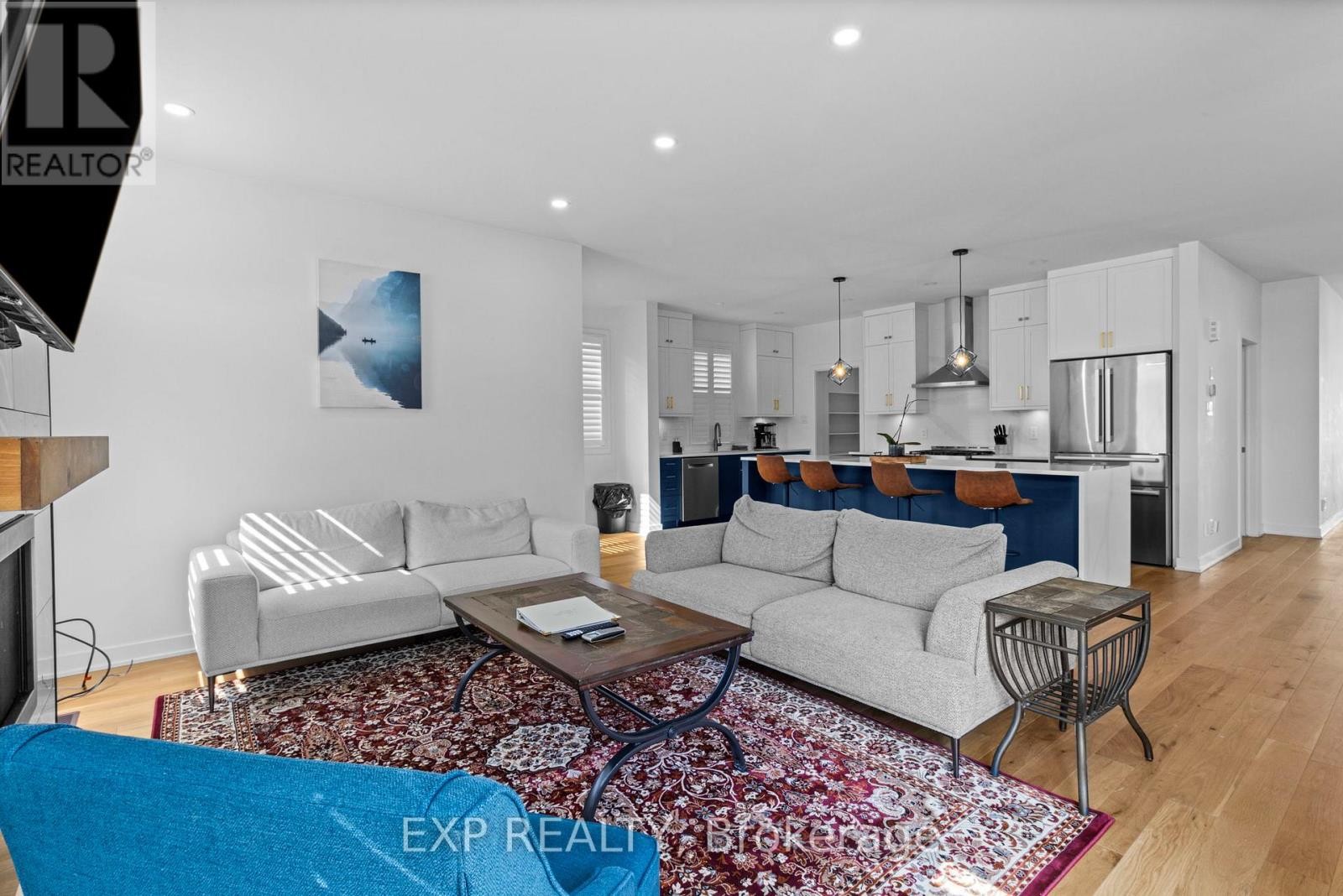 












4556 KELLY FARM DRIVE

,
Ottawa,




Ontario
K1X0G8

