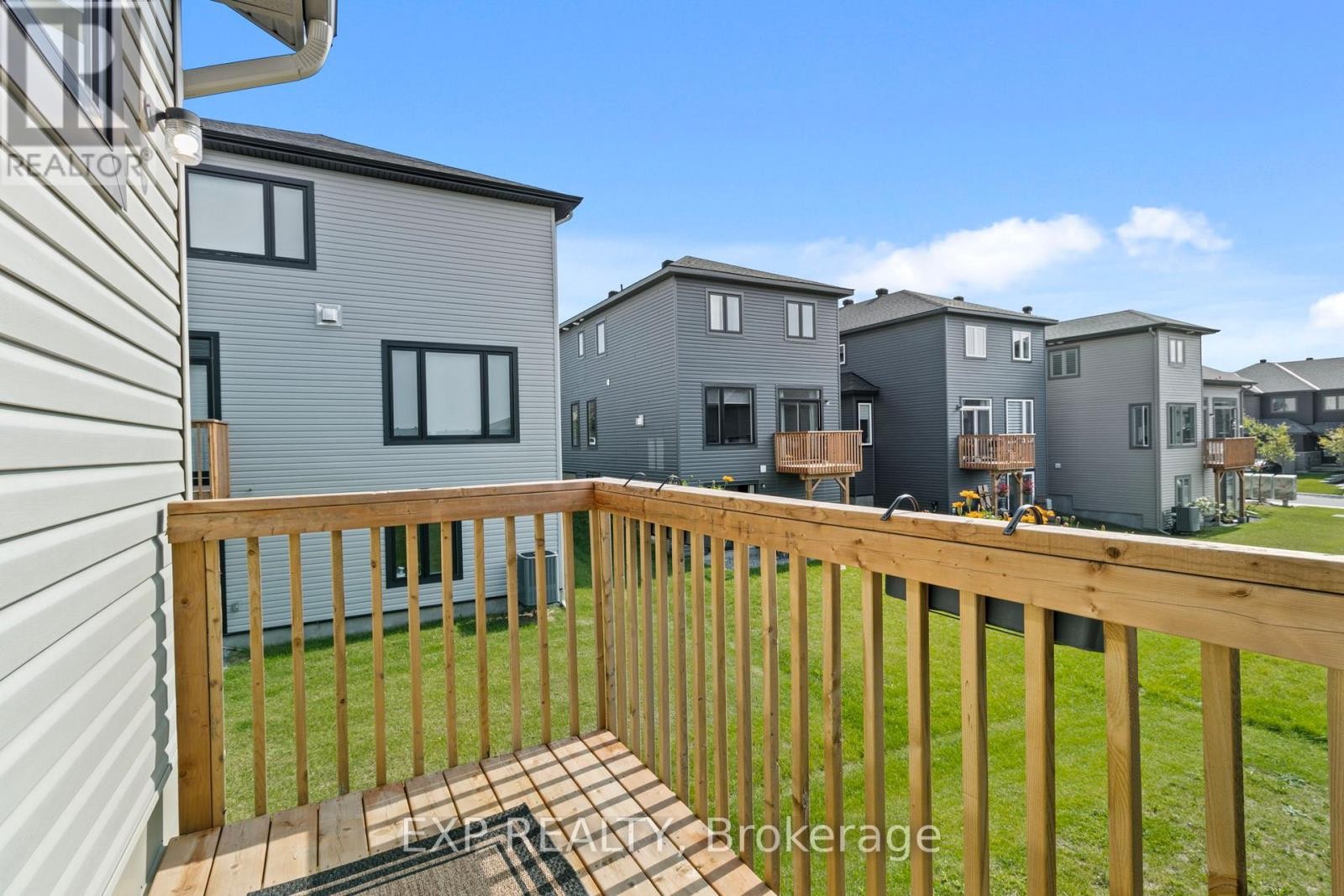 












4556 KELLY FARM DRIVE

,
Ottawa,




Ontario
K1X0G8

