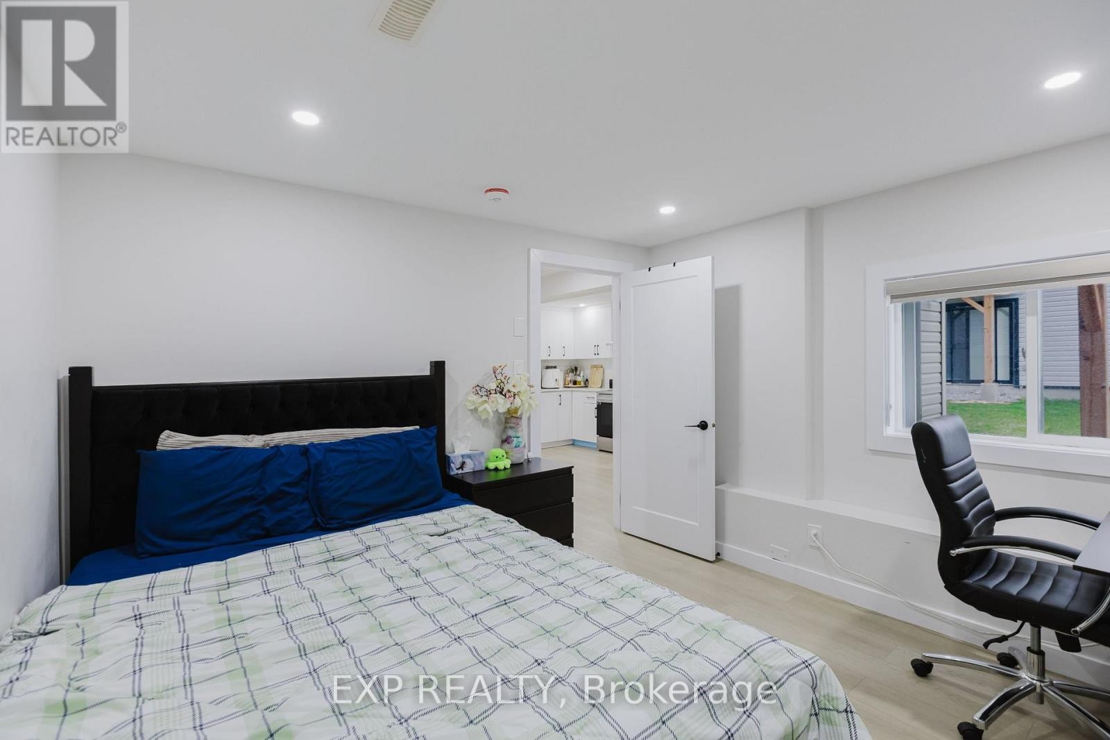 












4556 KELLY FARM DRIVE

,
Ottawa,




Ontario
K1X0G8

