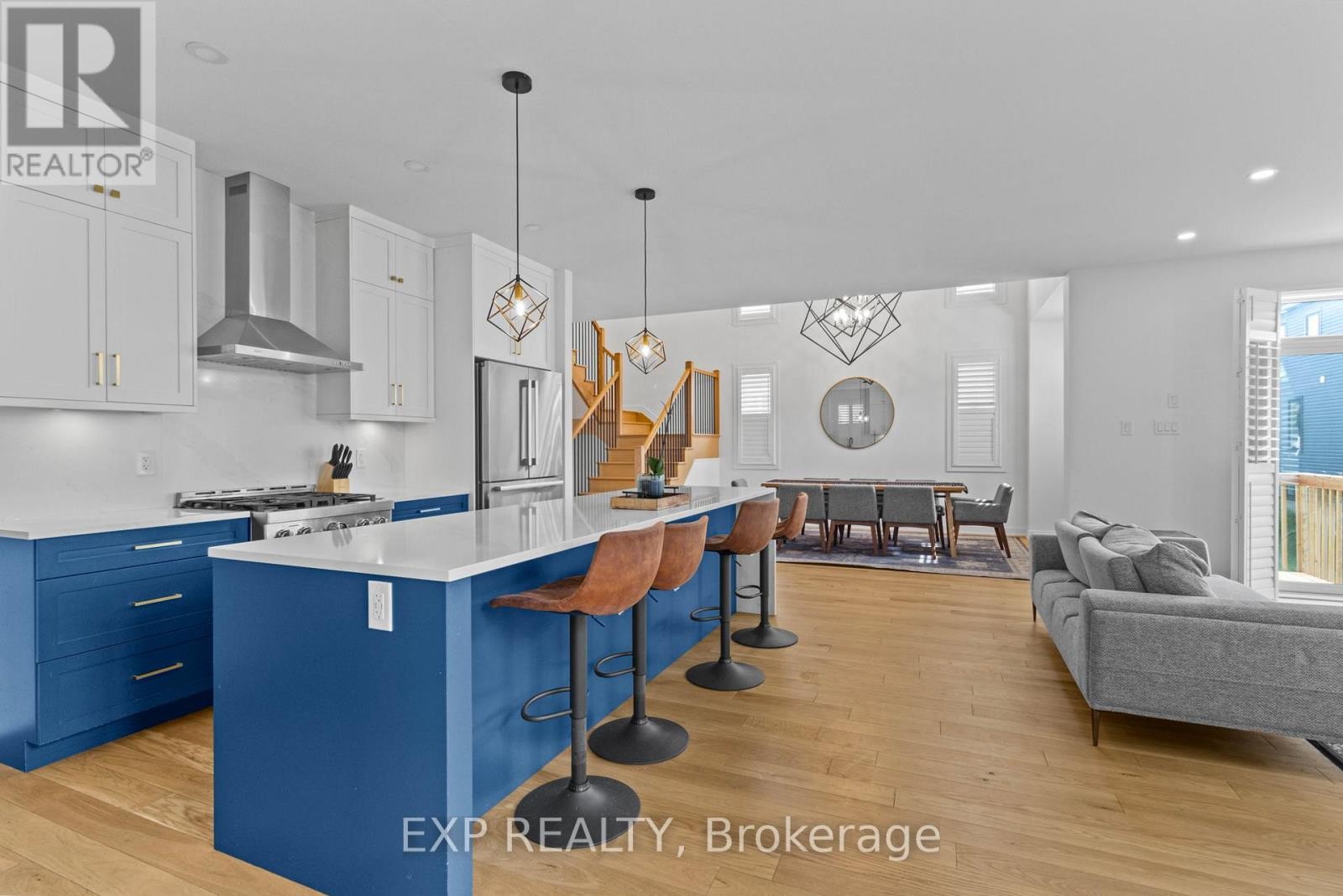 












4556 KELLY FARM DRIVE

,
Ottawa,




Ontario
K1X0G8

