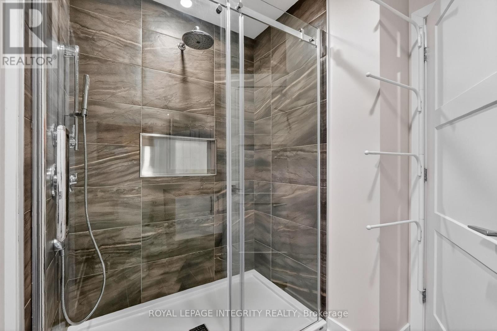 












329 DORE STREET

,
Casselman,




Ontario
K0A1M0

